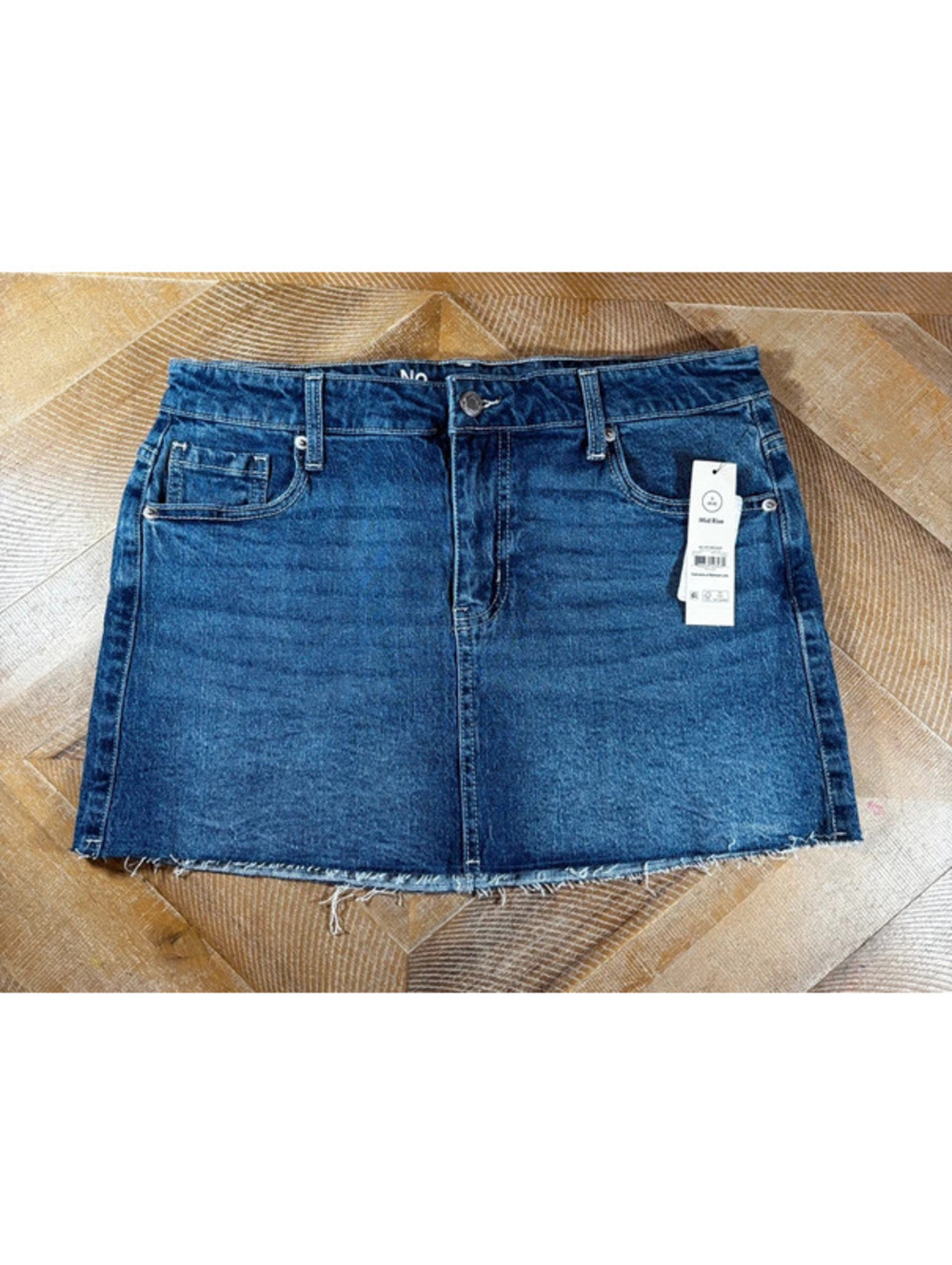 No Boundaries Denim Mini Skirt Women’s S 4-6 Raw Hem NWT (195)
